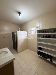 Casa para Vender com 4 suítes no Centro em Campina Grande - PB