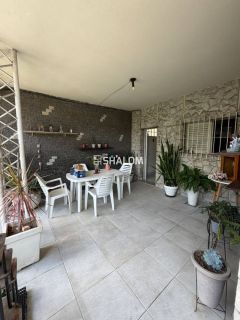 Casa para Vender com 4 suítes no Centro em Campina Grande - PB
