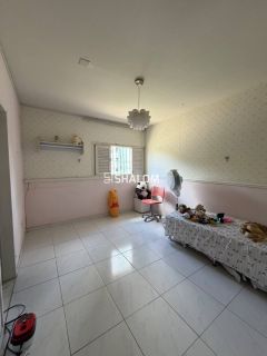 Casa para Vender com 4 suítes no Centro em Campina Grande - PB