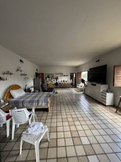 Casa para Vender com 4 suítes no Centro em Campina Grande - PB