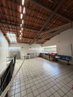 Casa para Vender com 4 suítes no Centro em Campina Grande - PB