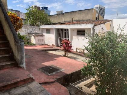 Casa para Vender com 5 quartos sendo 1 suíte na Prata em Campina Grande - PB