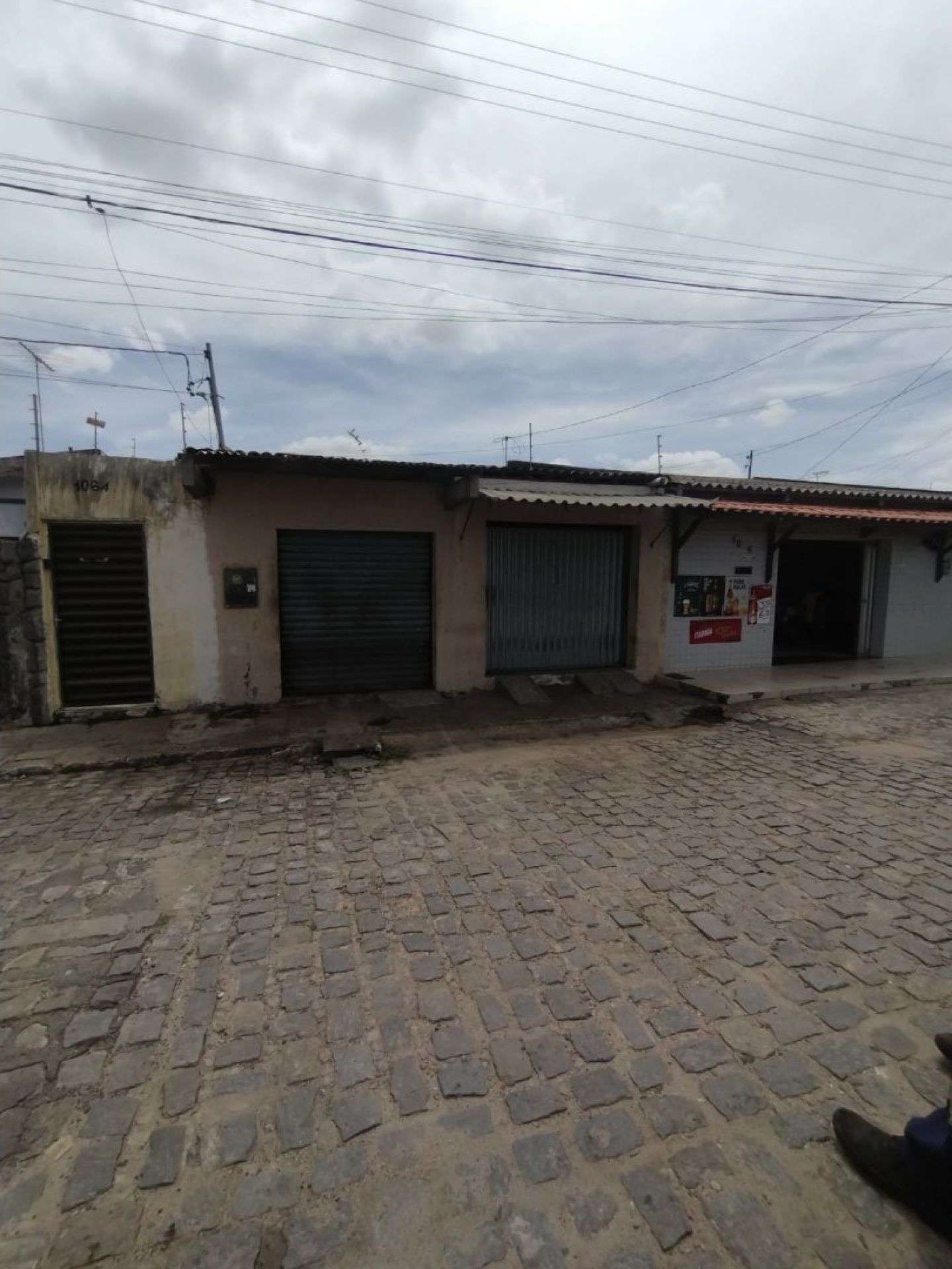 Casa para Vender Ideal para Comércio ou Oficina no Distrito dos Mecânicos em Campina Grande - PB