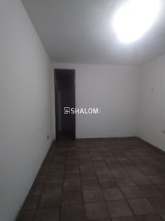 Vende-se casa para ponto comercial na Av Floriano Peixoto