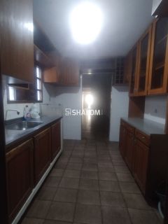 Vende-se casa para ponto comercial na Av Floriano Peixoto