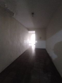 Vende-se casa para ponto comercial na Av Floriano Peixoto