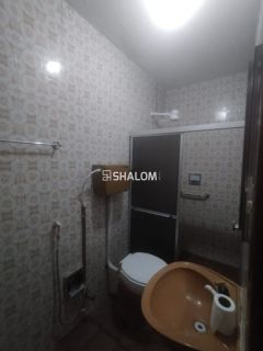 Vende-se casa para ponto comercial na Av Floriano Peixoto