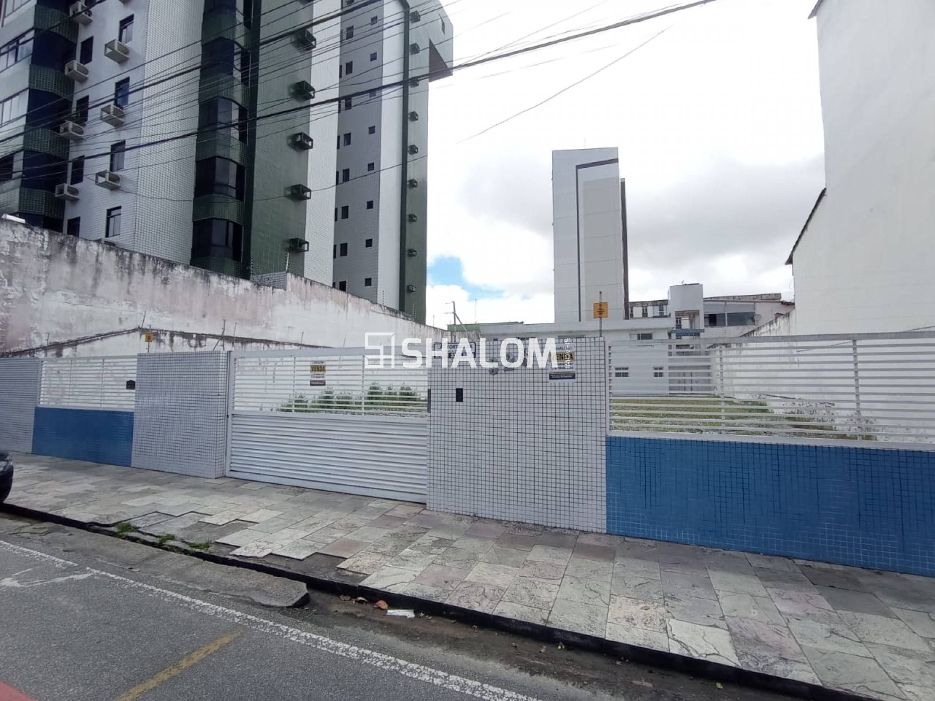 Vende-se terreno na Rua Rodrigues Alves na Prata - Campina Grande/PB