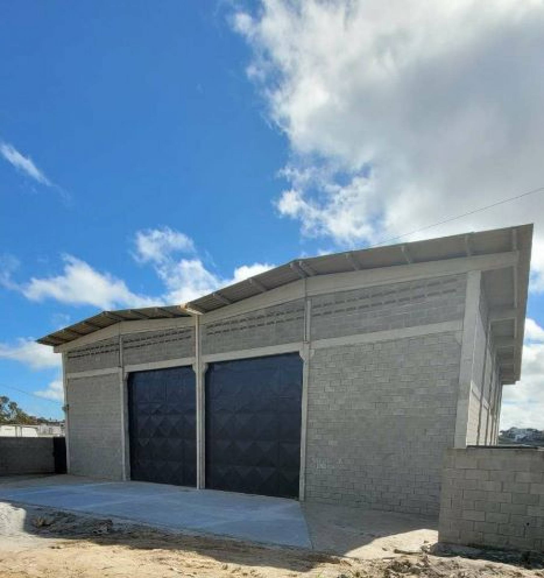 Aluga-se galpão com 500m² por R$6,8mil