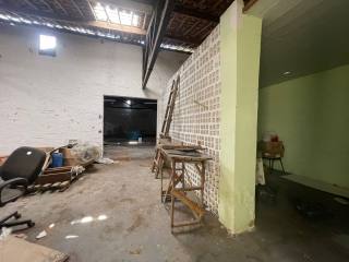 Vende-se Galpão comercial no Bairro da Liberdade