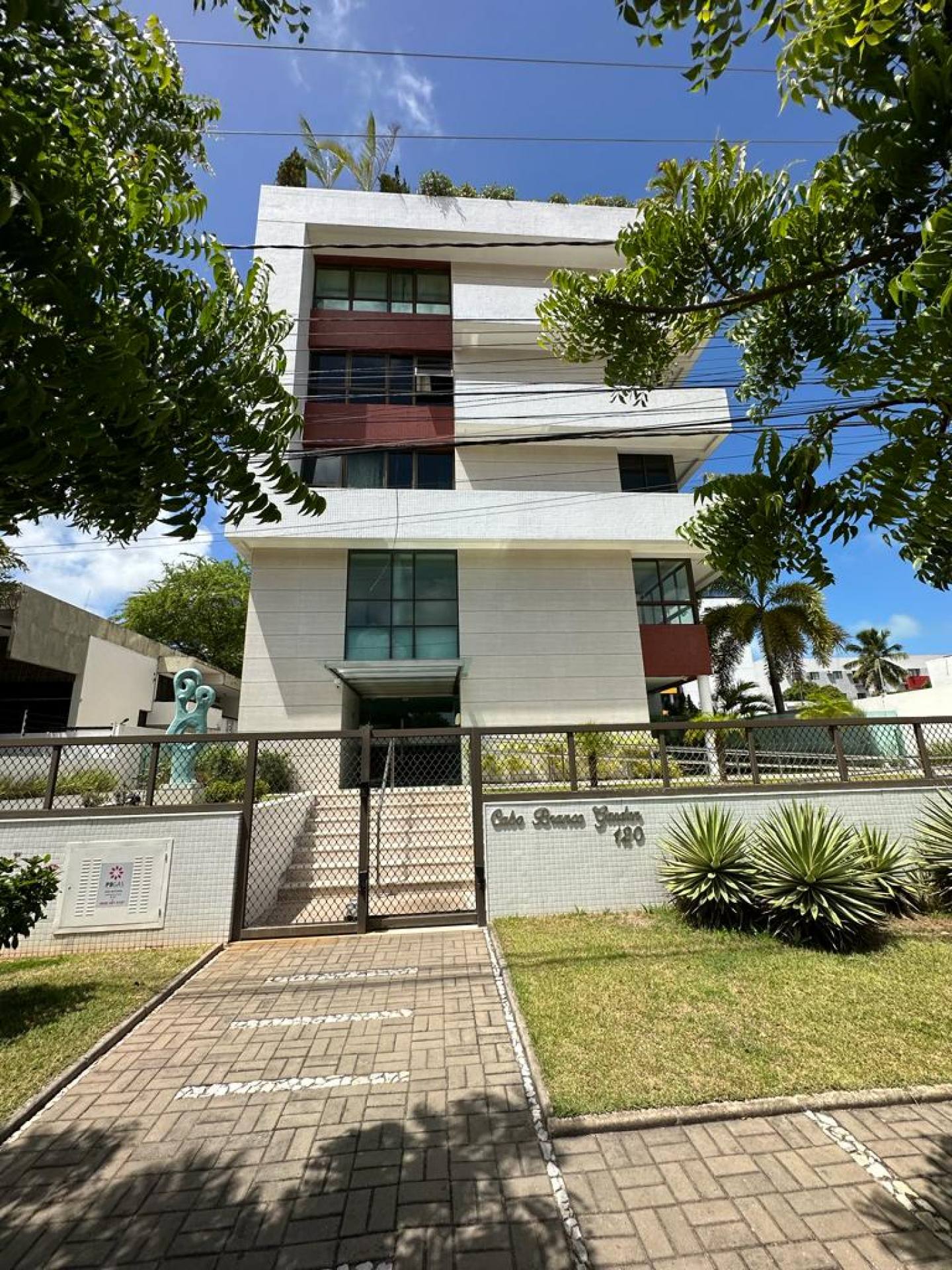 Vende-se apartamento em Cabo Branco por R$1.500.000,00