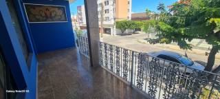 ÓTIMA CASA COM VOCAÇÃO COMERCIAL E RESIDENCIAL A VENDA