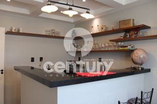 EXUBERANTE MANSÃO PÉ-NA-AREIA EM NO CONDOMÍNIO DAMHA