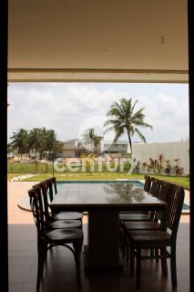 EXUBERANTE MANSÃO PÉ-NA-AREIA EM NO CONDOMÍNIO DAMHA