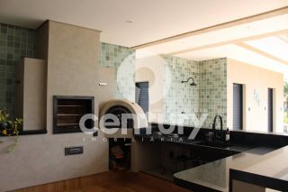 EXUBERANTE MANSÃO PÉ-NA-AREIA EM NO CONDOMÍNIO DAMHA