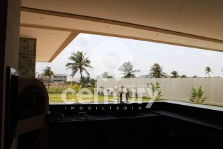 EXUBERANTE MANSÃO PÉ-NA-AREIA EM NO CONDOMÍNIO DAMHA