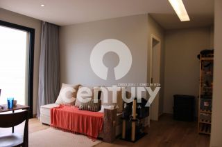 EXUBERANTE MANSÃO PÉ-NA-AREIA EM NO CONDOMÍNIO DAMHA