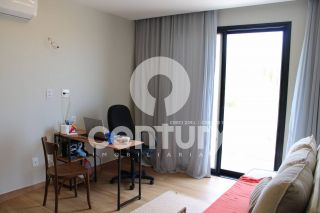 EXUBERANTE MANSÃO PÉ-NA-AREIA EM NO CONDOMÍNIO DAMHA