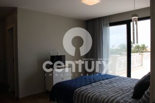 EXUBERANTE MANSÃO PÉ-NA-AREIA EM NO CONDOMÍNIO DAMHA