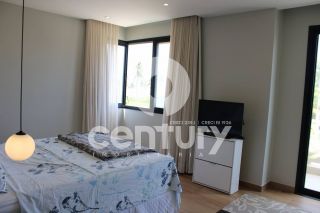 EXUBERANTE MANSÃO PÉ-NA-AREIA EM NO CONDOMÍNIO DAMHA