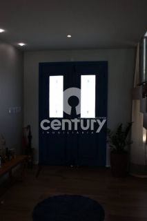 EXUBERANTE MANSÃO PÉ-NA-AREIA EM NO CONDOMÍNIO DAMHA