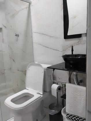 CASA DE ANDAR  COMPOSTA POR 02 APTO 2/4 E 1 DE 3/4  NO JARDIM CENTENÁRIO 3 em 1