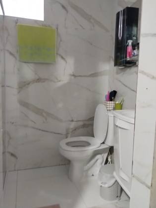 CASA DE ANDAR  COMPOSTA POR 02 APTO 2/4 E 1 DE 3/4  NO JARDIM CENTENÁRIO 3 em 1