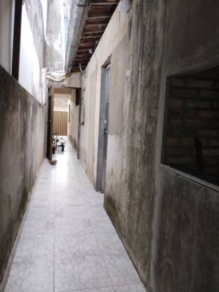 CASA DE ANDAR  COMPOSTA POR 02 APTO 2/4 E 1 DE 3/4  NO JARDIM CENTENÁRIO 3 em 1