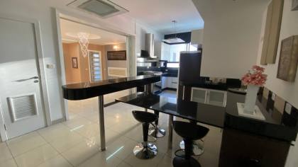 Apartamento no Hélder Câmara com 3 quartos sendo 3 suítes no Jardins Aracaju