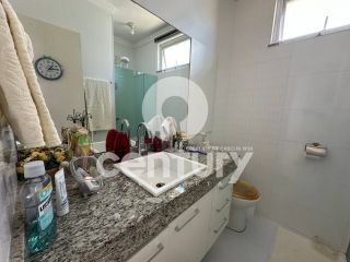 Casa com 3/4 sendo 01 suite, com piscina no Condominio Le Soleil.