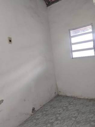 Casa a Venda com 02 quartos e 03 Kitinets, Próximo a Rua Rio Grande do Sul