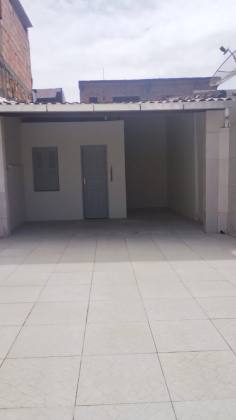 Casa de 2/4 a Venda no Bairro Getúlio Vargas