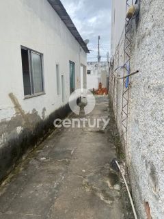 Casa Para Vender com 5 quartos 1 suítes no bairro Jabotiana em Aracaju