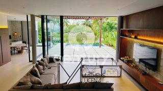 Mansão no Cond. Morada da Praia II com 4 quartos 4 suítes no bairro Aruana em Aracaju