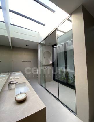 Viva o Sonho! Casa de Alto Padrão no Damha Residencial com Vista Permanente para o Mar!