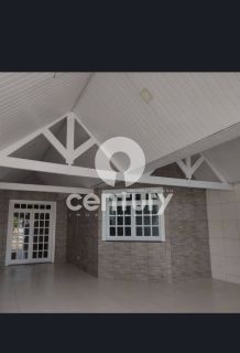 Casa Para Vender com 3 quartos 1 suítes no bairro Industrial em Aracaju