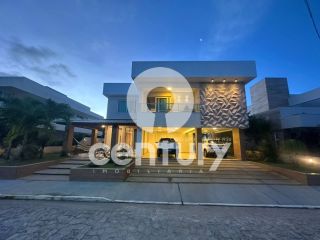 Casa no Maikai Residencial Resort com 04 suítes com closet e master com hidro.