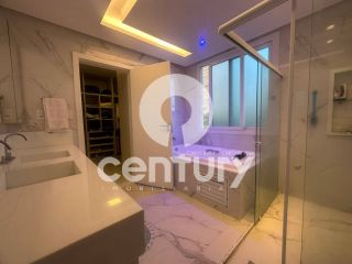 Casa no Maikai Residencial Resort com 04 suítes com closet e master com hidro.