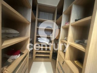 Casa no Maikai Residencial Resort com 04 suítes com closet e master com hidro.