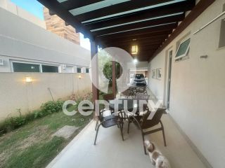 Casa no Maikai Residencial Resort com 04 suítes com closet e master com hidro.