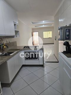 Casa Para Vender com 3 quartos 1 suítes no bairro Atalaia em Aracaju