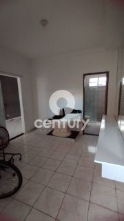 Casa Para Vender com 4 quartos 3 suítes no bairro Dom Luciano em Aracaju