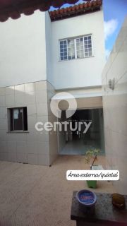 Casa Para Vender com 4 quartos 3 suítes no bairro Dom Luciano em Aracaju