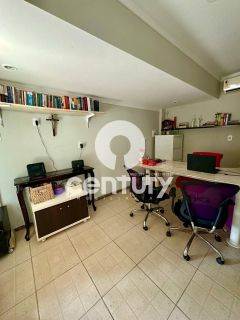 Casa Para Vender com 4 quartos 2 suítes no bairro Aruana em Aracaju