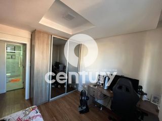 Apartamento com 3 quartos,1 suítes e dependência completa no bairro Grageru em Aracaju