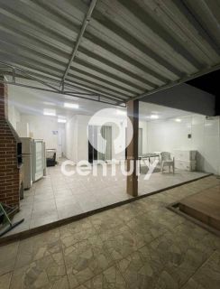 CASA PARA LOCAÇAO COM PISCINA NO SANTA MARIA