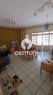 Casa Para Vender com 6 quartos 2 suítes no bairro Coroa do Meio em Aracaju
