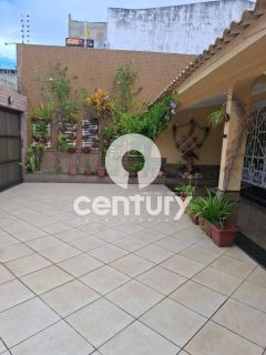 Casa Para Vender com 3 quartos 2 suítes no bairro Suíssa em Aracaju