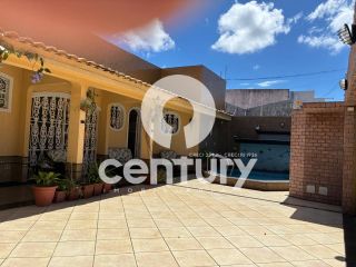 Casa Para Vender com 3 quartos 2 suítes no bairro Suíssa em Aracaju