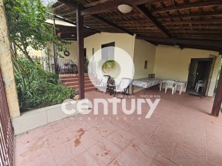 Casa Para Vender com 2 quartos sendo 1 suítes em Laranjeiras